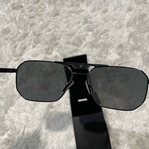 Prada sunglasses - Picture 10 of 16